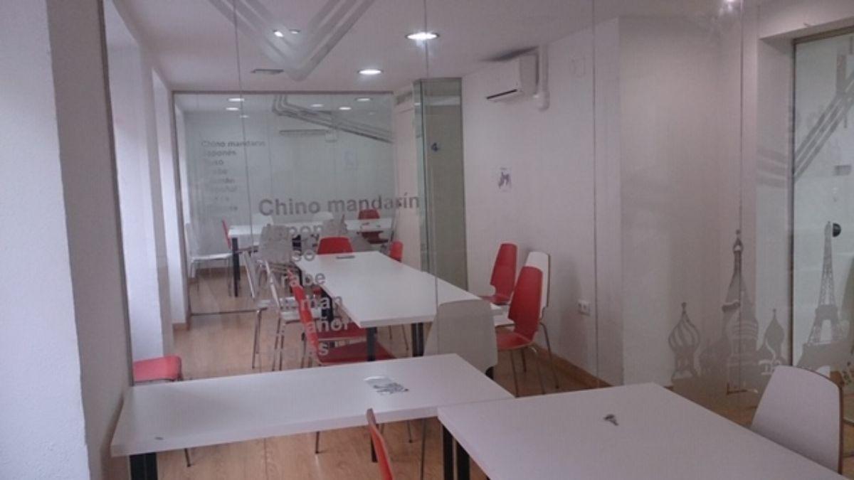 For rent of office in Valencia