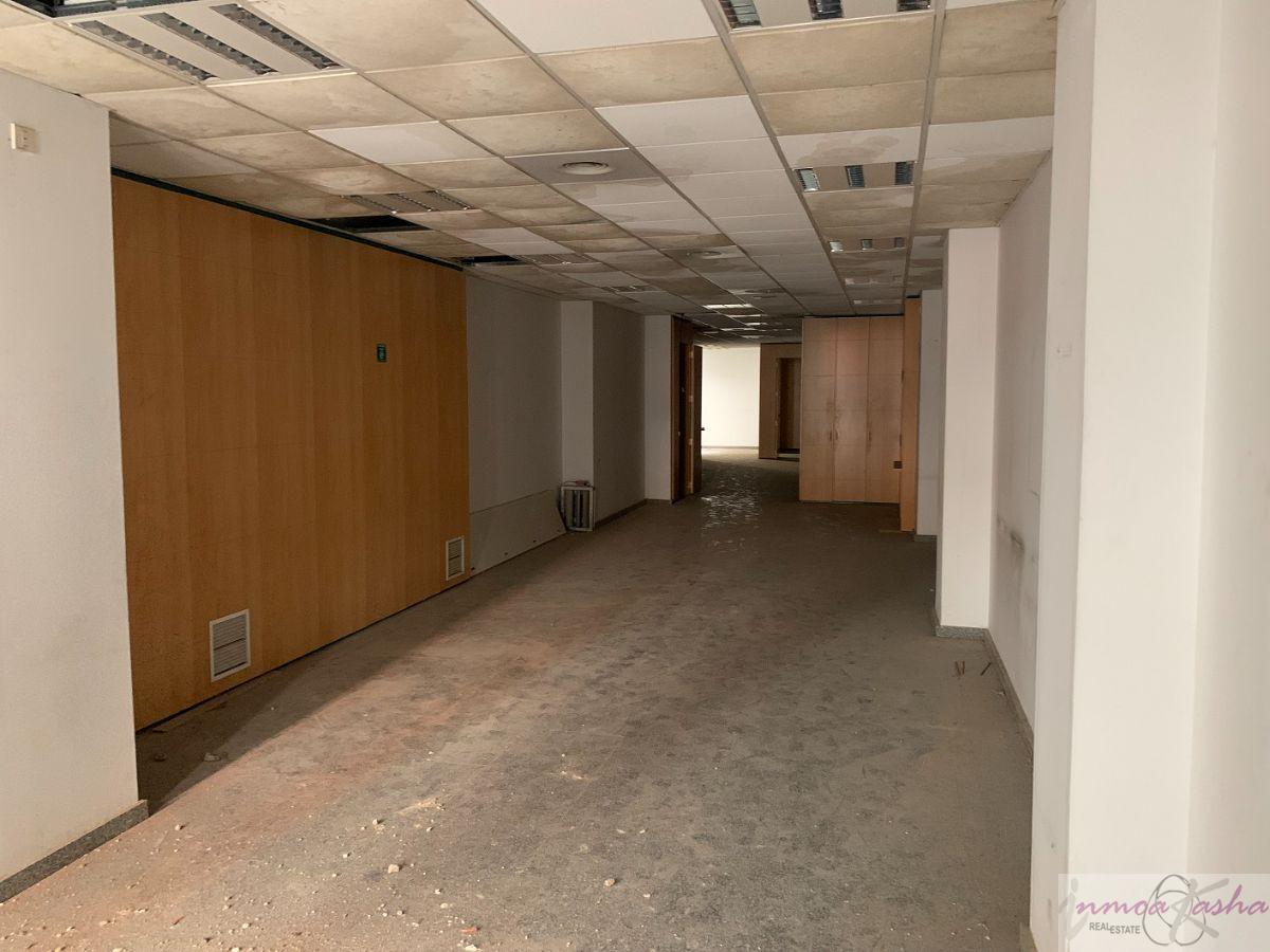 For sale of commercial in Madrid