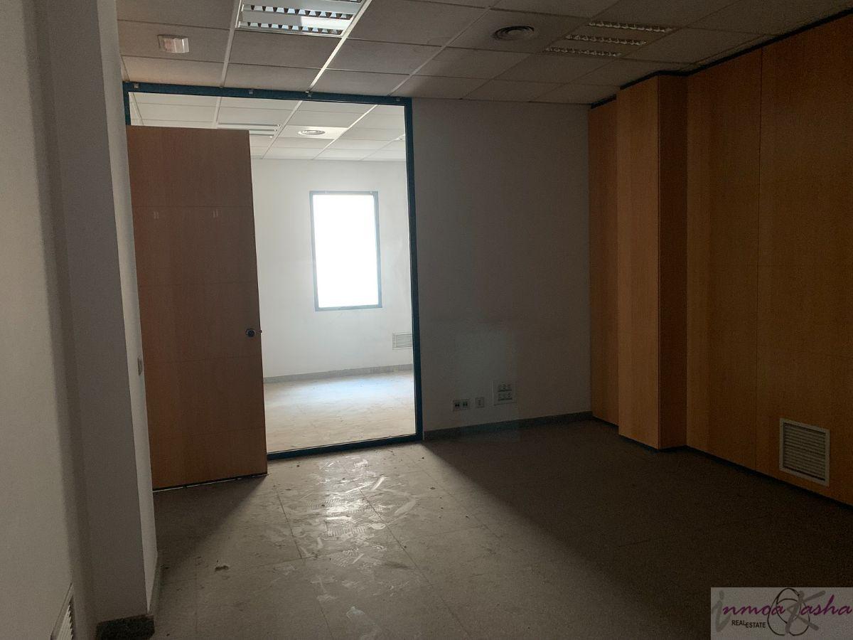 For sale of commercial in Madrid