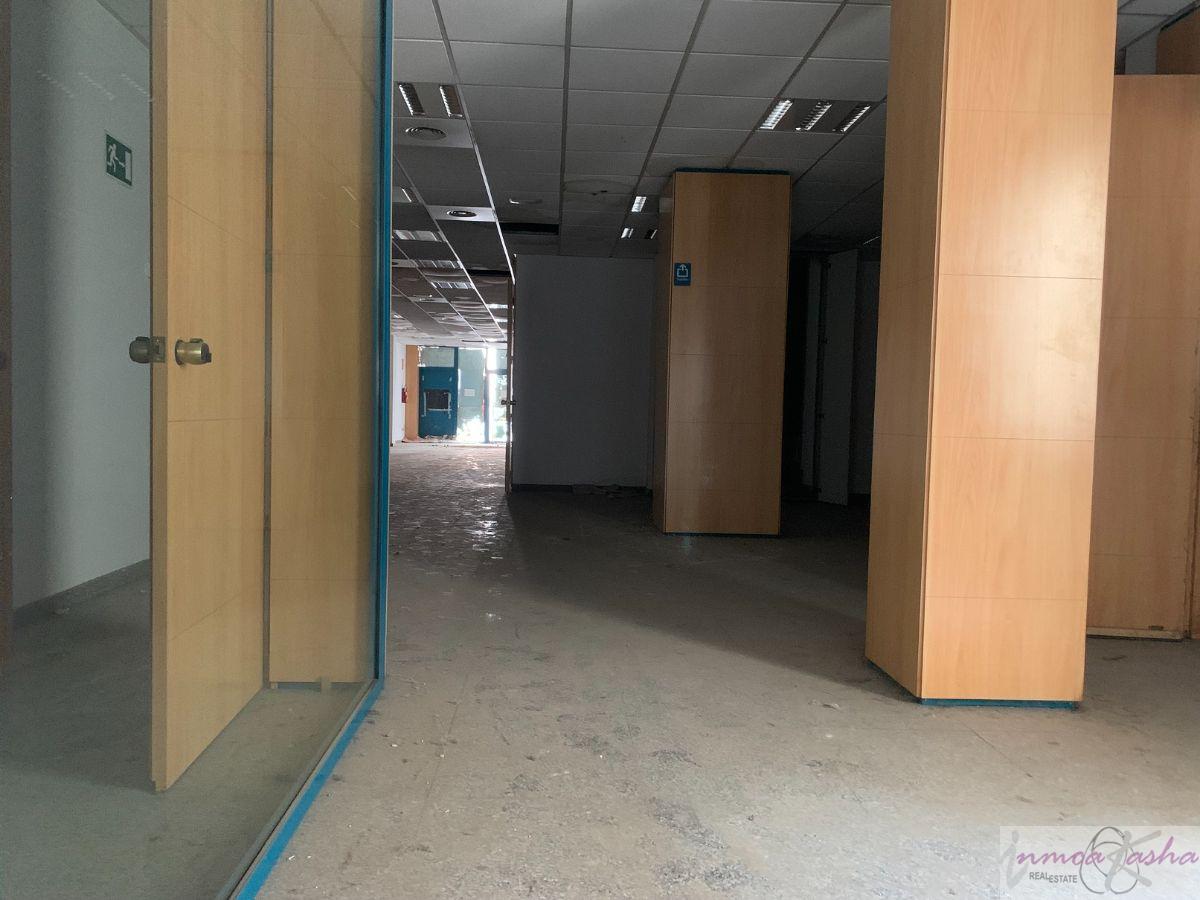 For sale of commercial in Madrid