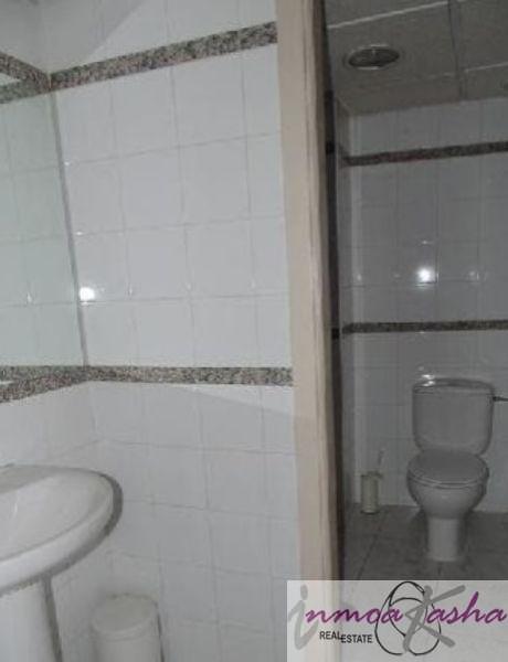 Venta de local comercial en Alcalá de Henares