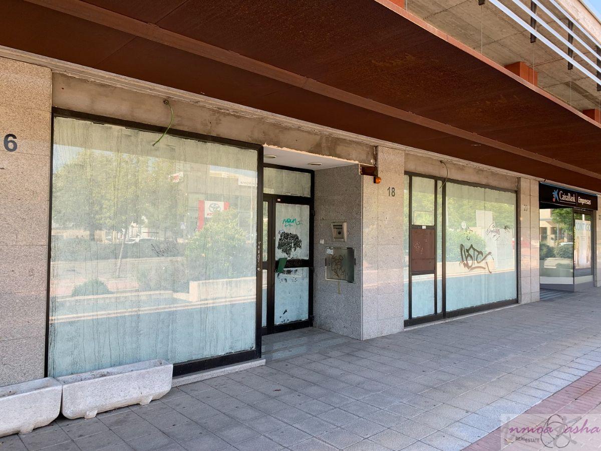 Venta de local comercial en Alcalá de Henares