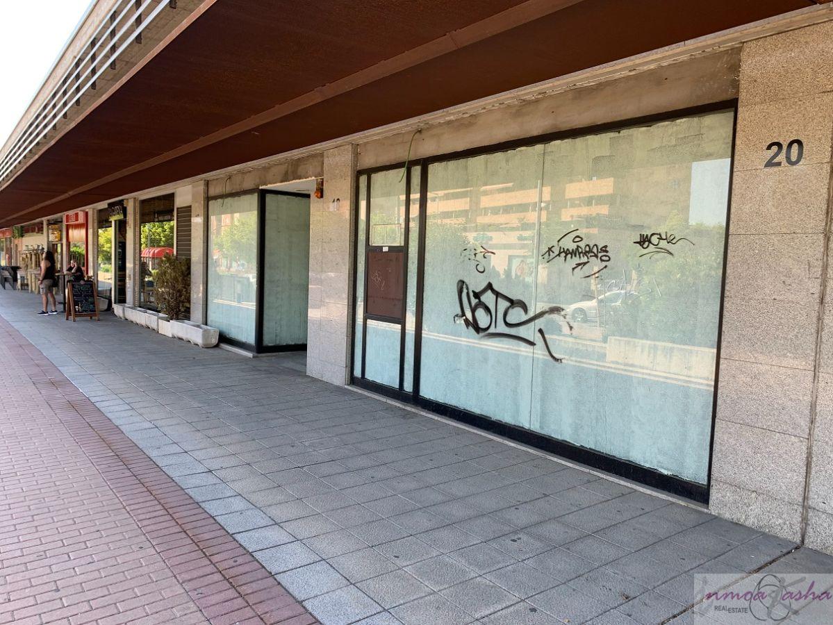 Venta de local comercial en Alcalá de Henares