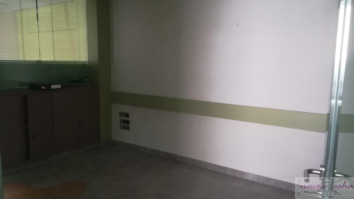 For sale of commercial in Madrid