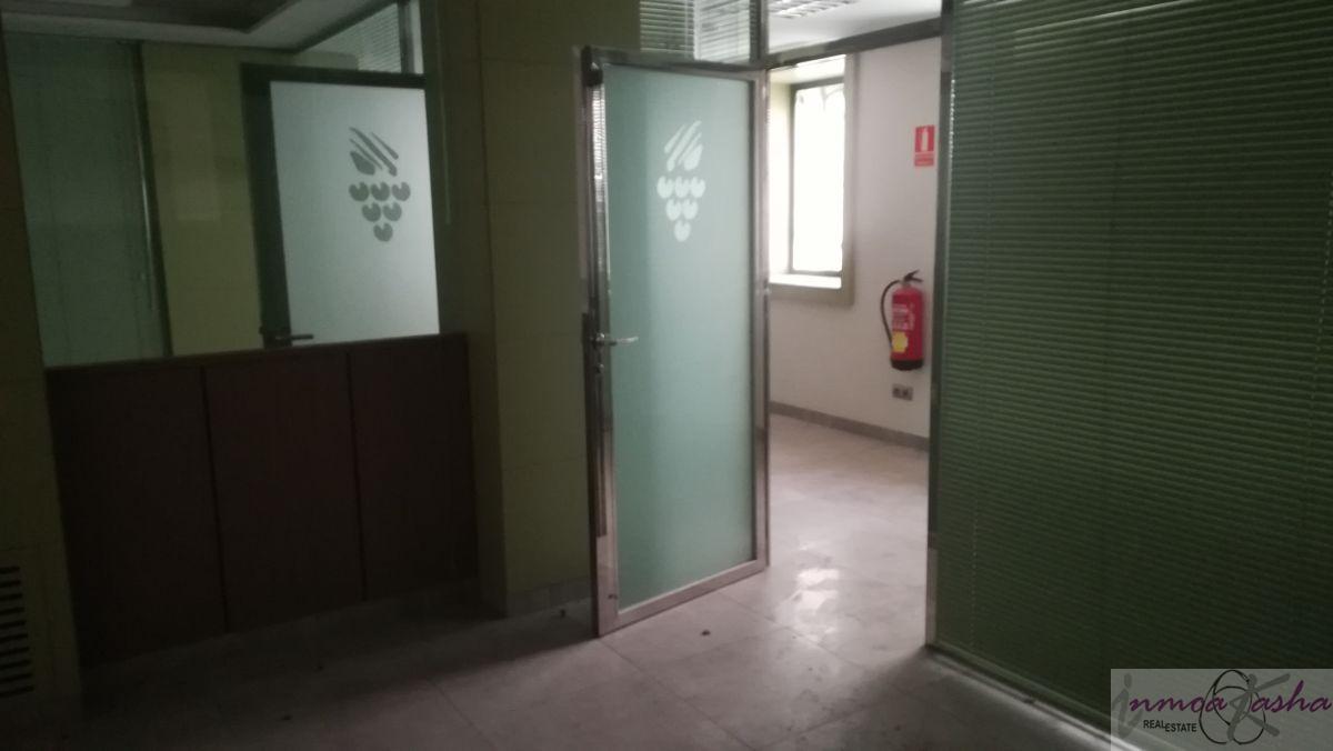 For sale of commercial in Madrid