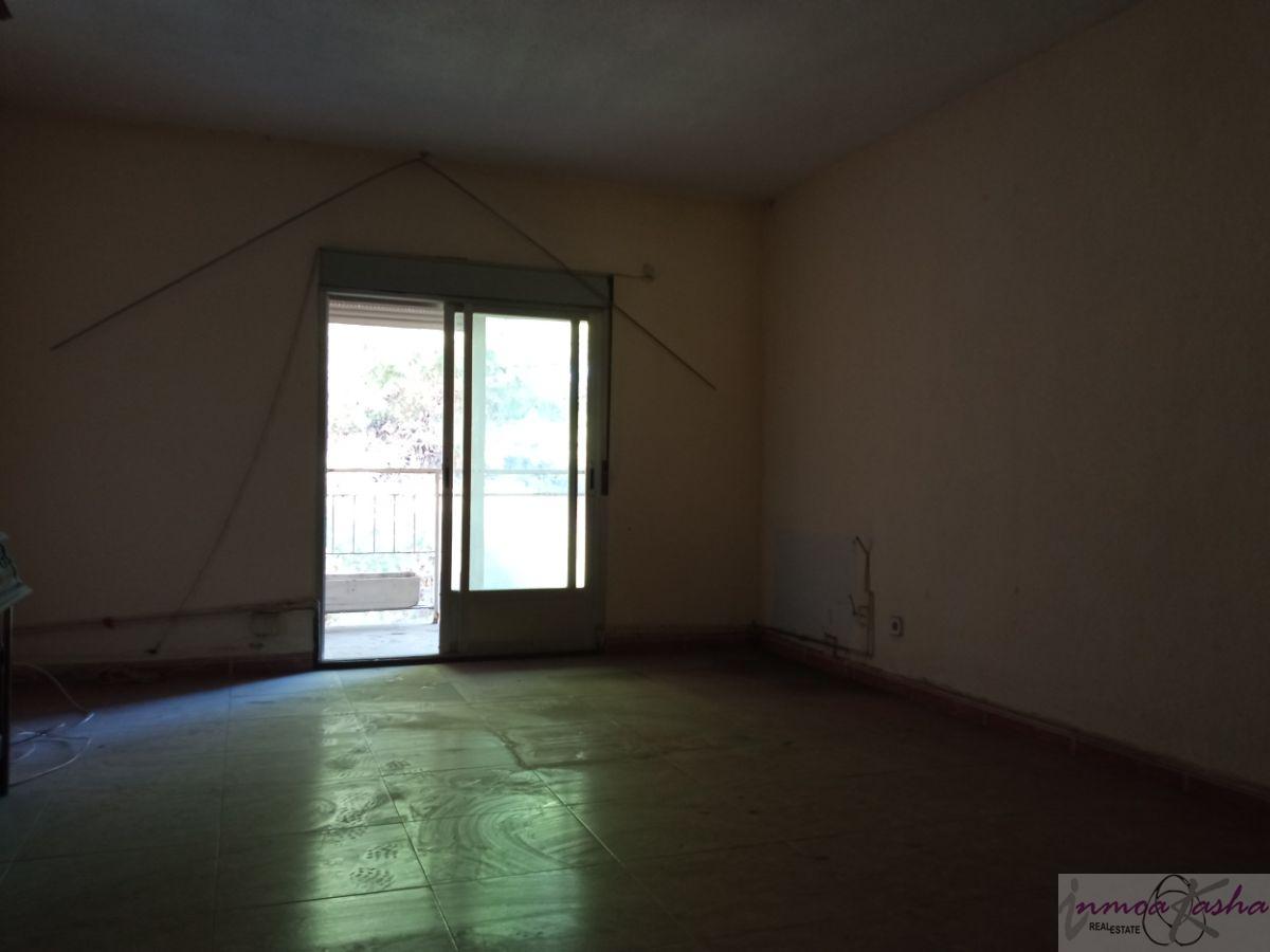 For sale of flat in Alcalá de Henares