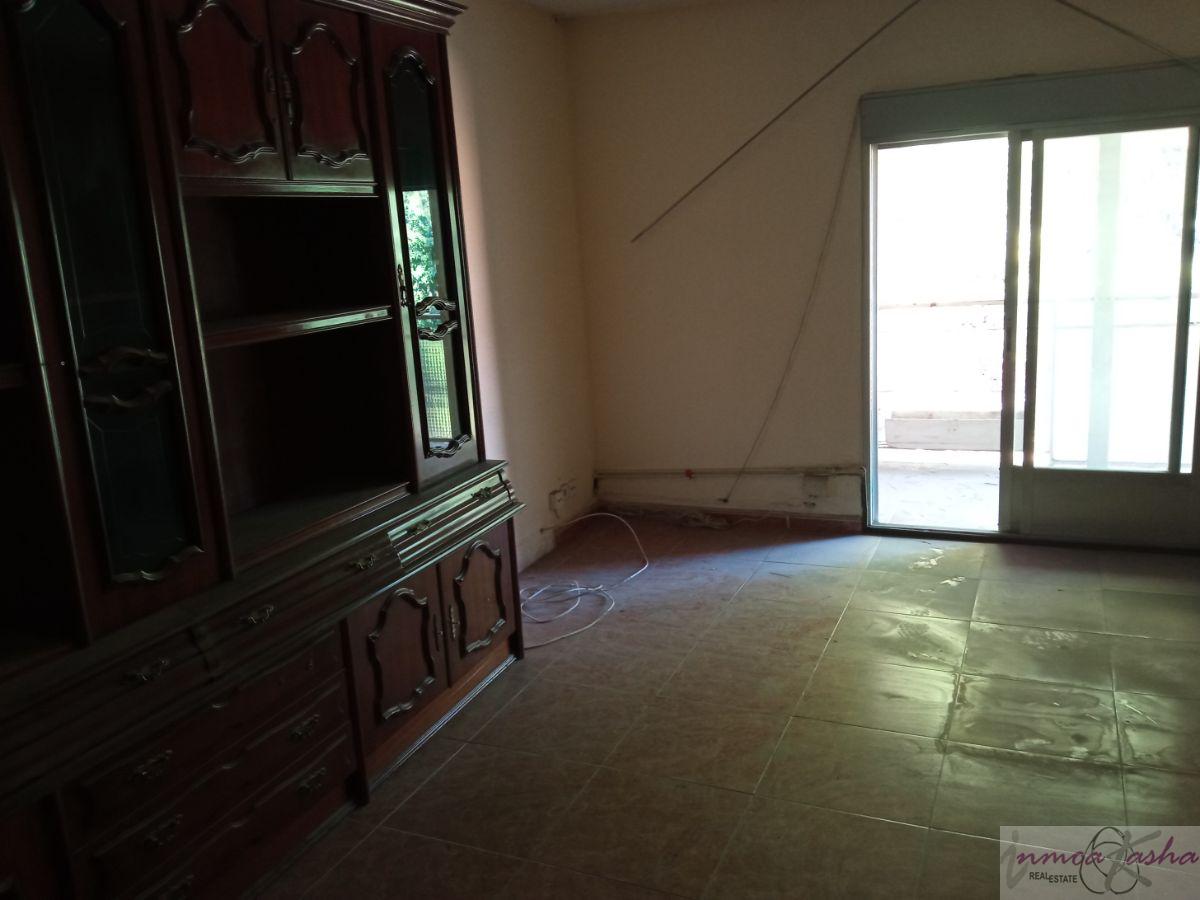 For sale of flat in Alcalá de Henares