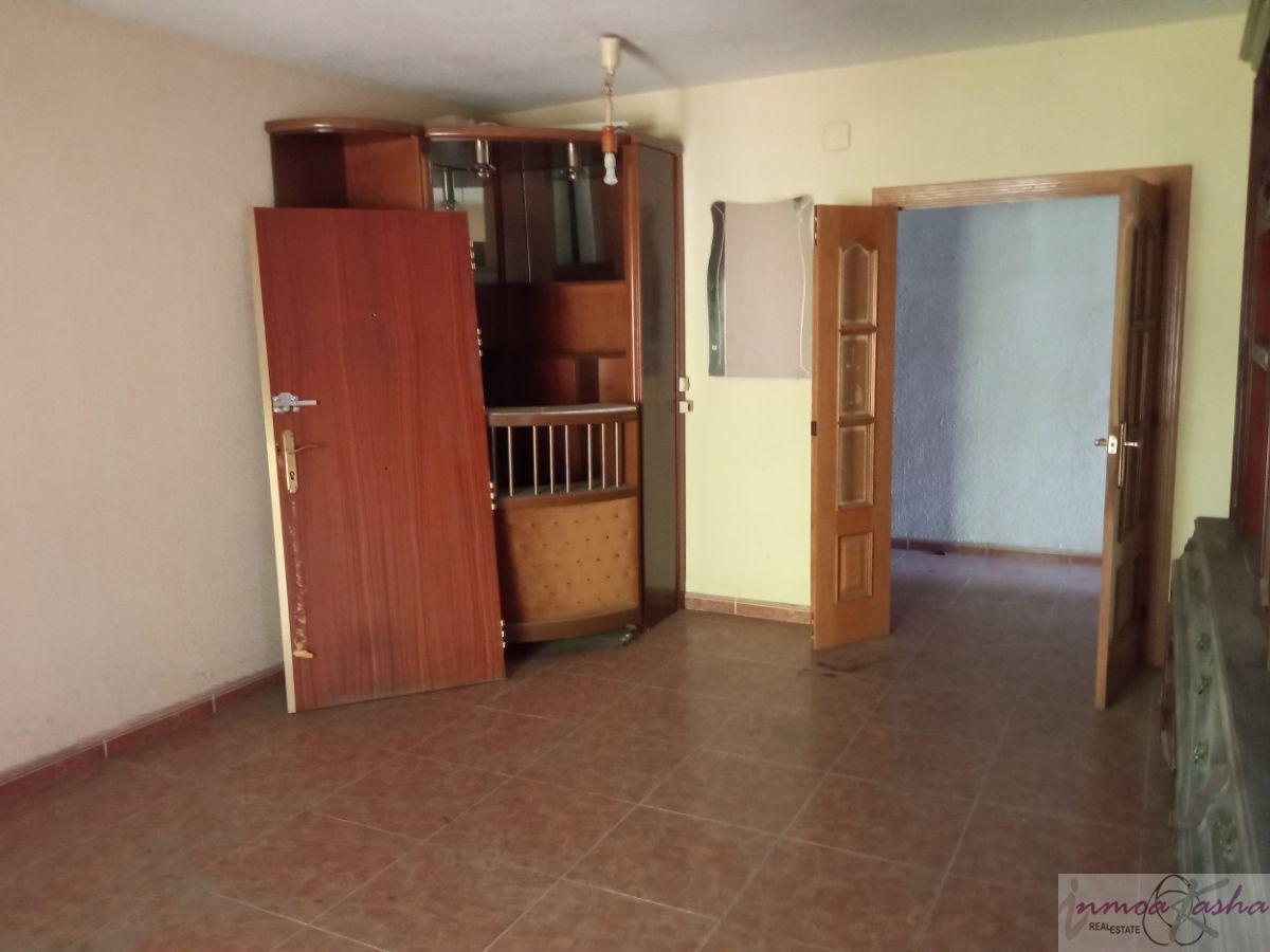 For sale of flat in Alcalá de Henares