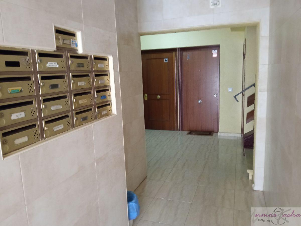For sale of flat in Alcalá de Henares