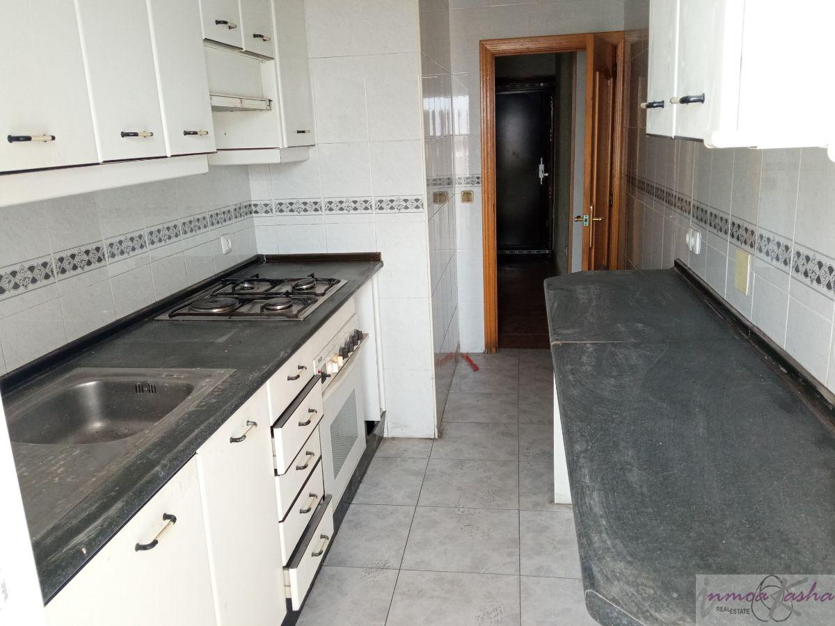 For sale of flat in Alcalá de Henares