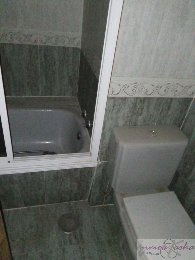 For sale of flat in Alcalá de Henares