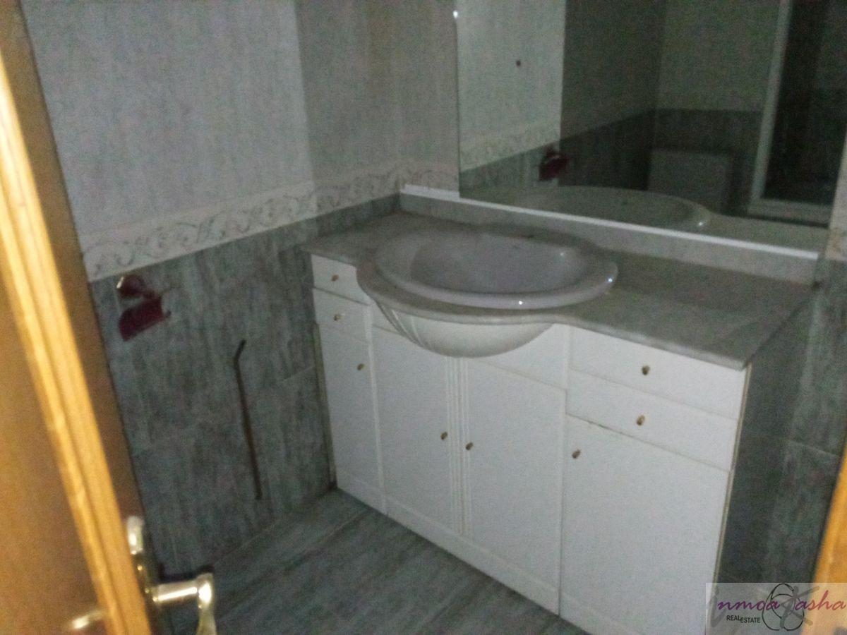 For sale of flat in Alcalá de Henares