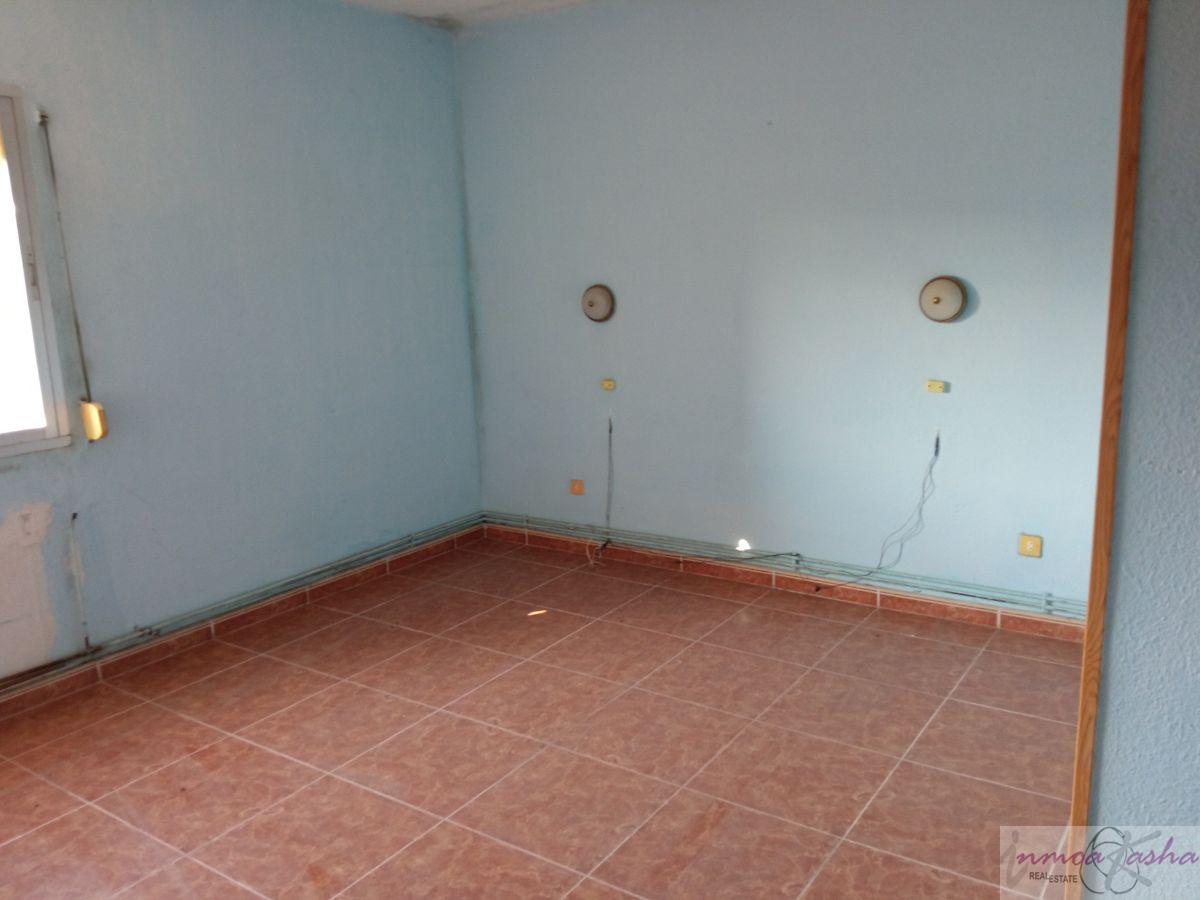 For sale of flat in Alcalá de Henares