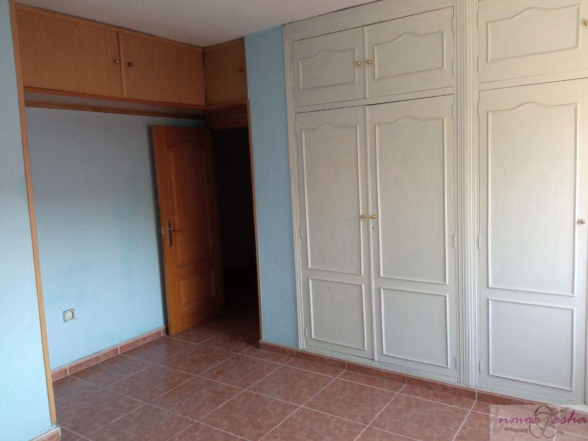 For sale of flat in Alcalá de Henares