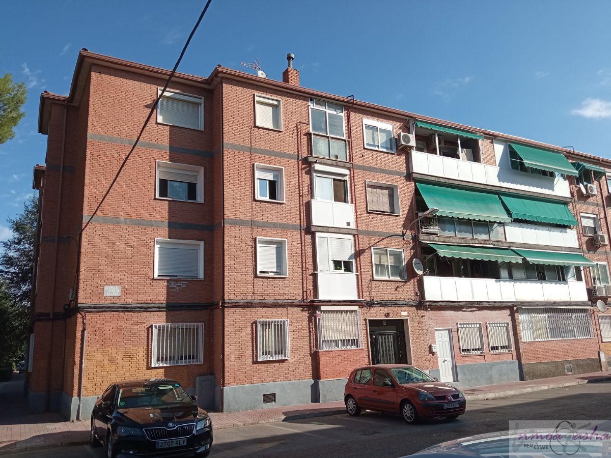 For sale of flat in Alcalá de Henares