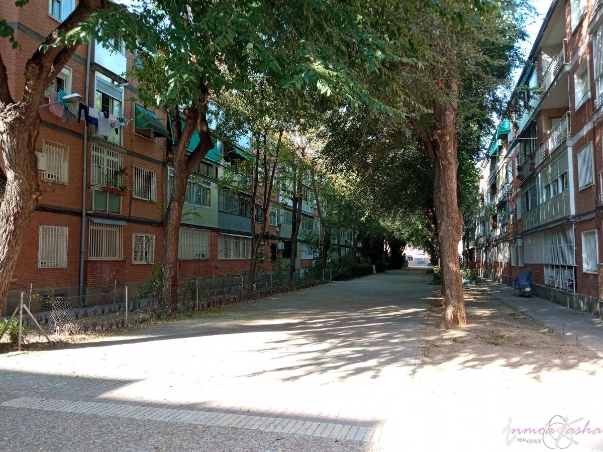 For sale of flat in Alcalá de Henares