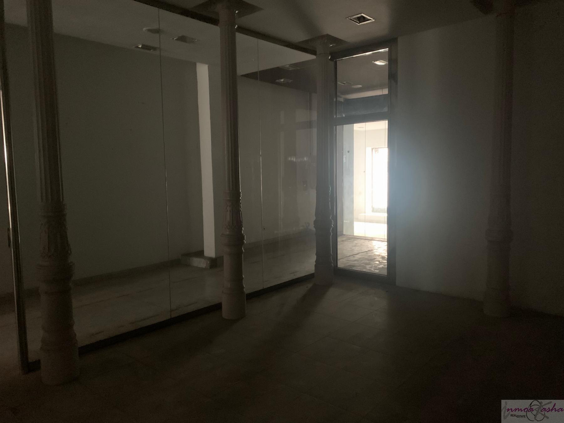 For sale of commercial in Madrid