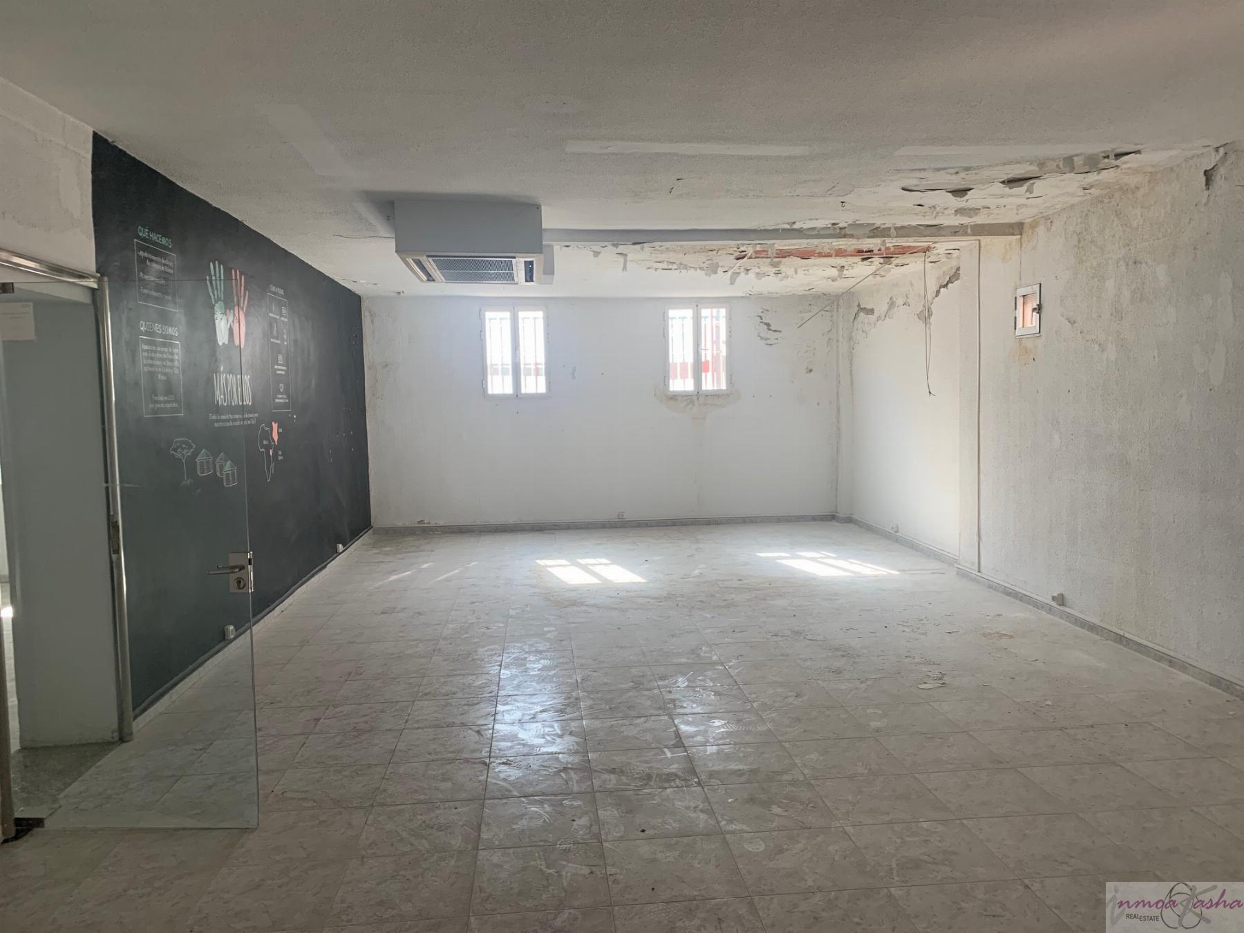 For sale of commercial in Madrid