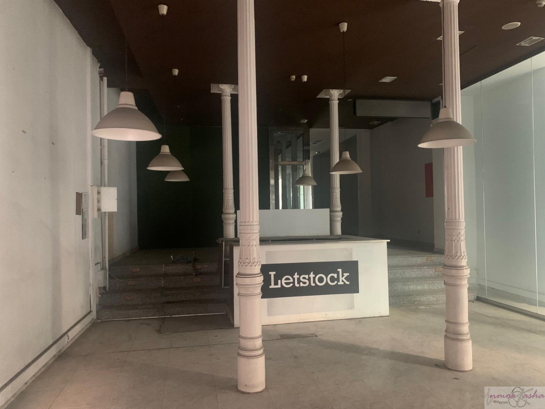 For sale of commercial in Madrid