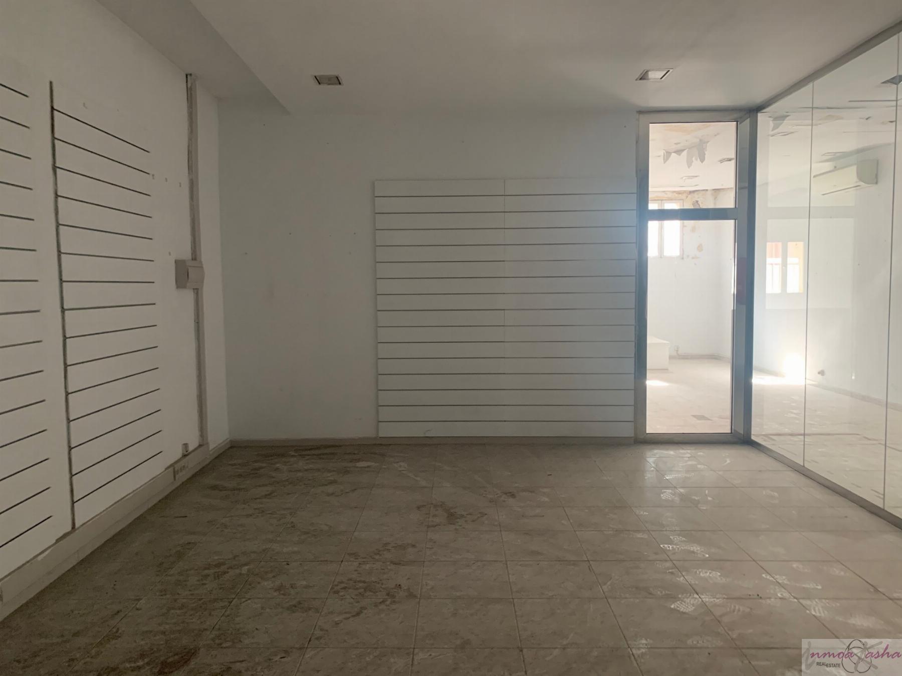 For sale of commercial in Madrid