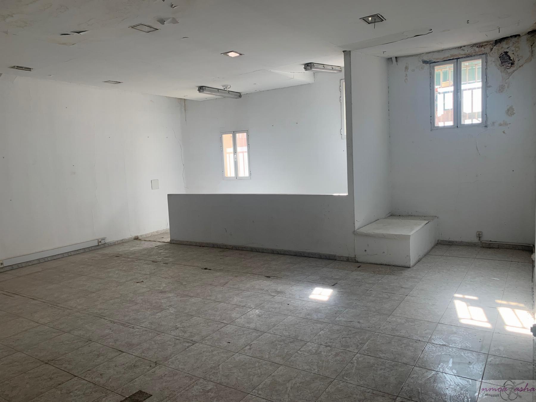 For sale of commercial in Madrid