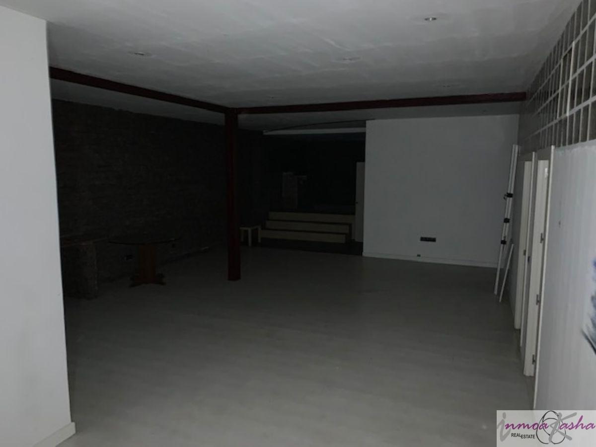 For sale of commercial in Madrid