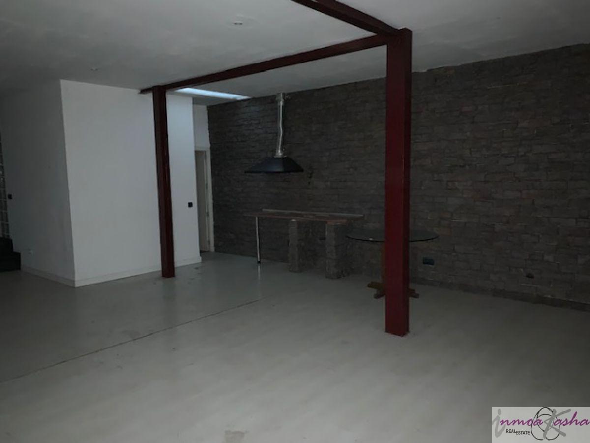 For sale of commercial in Madrid