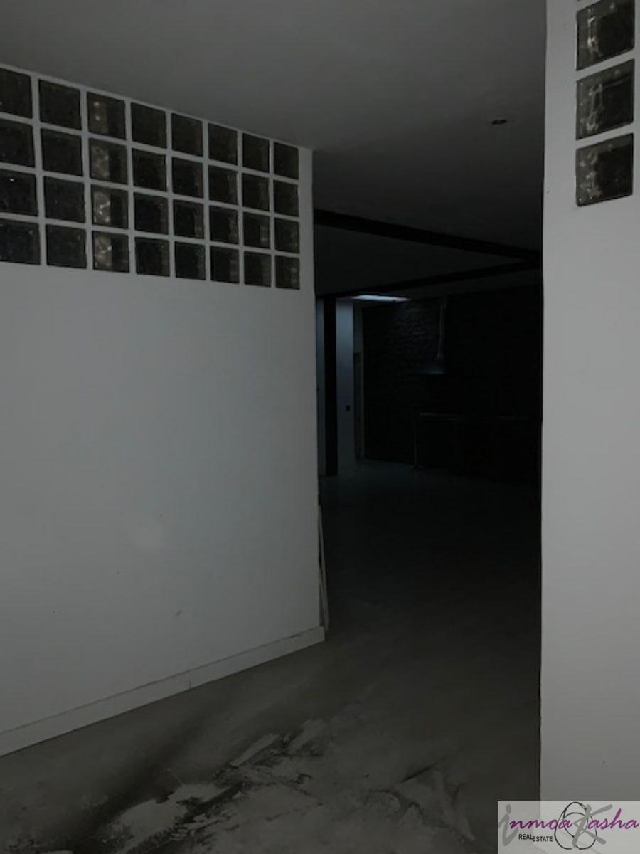 For sale of commercial in Madrid
