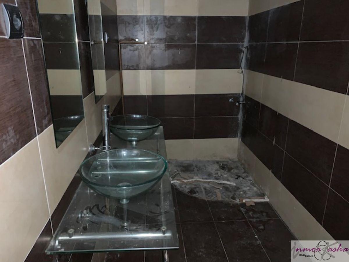For sale of commercial in Madrid