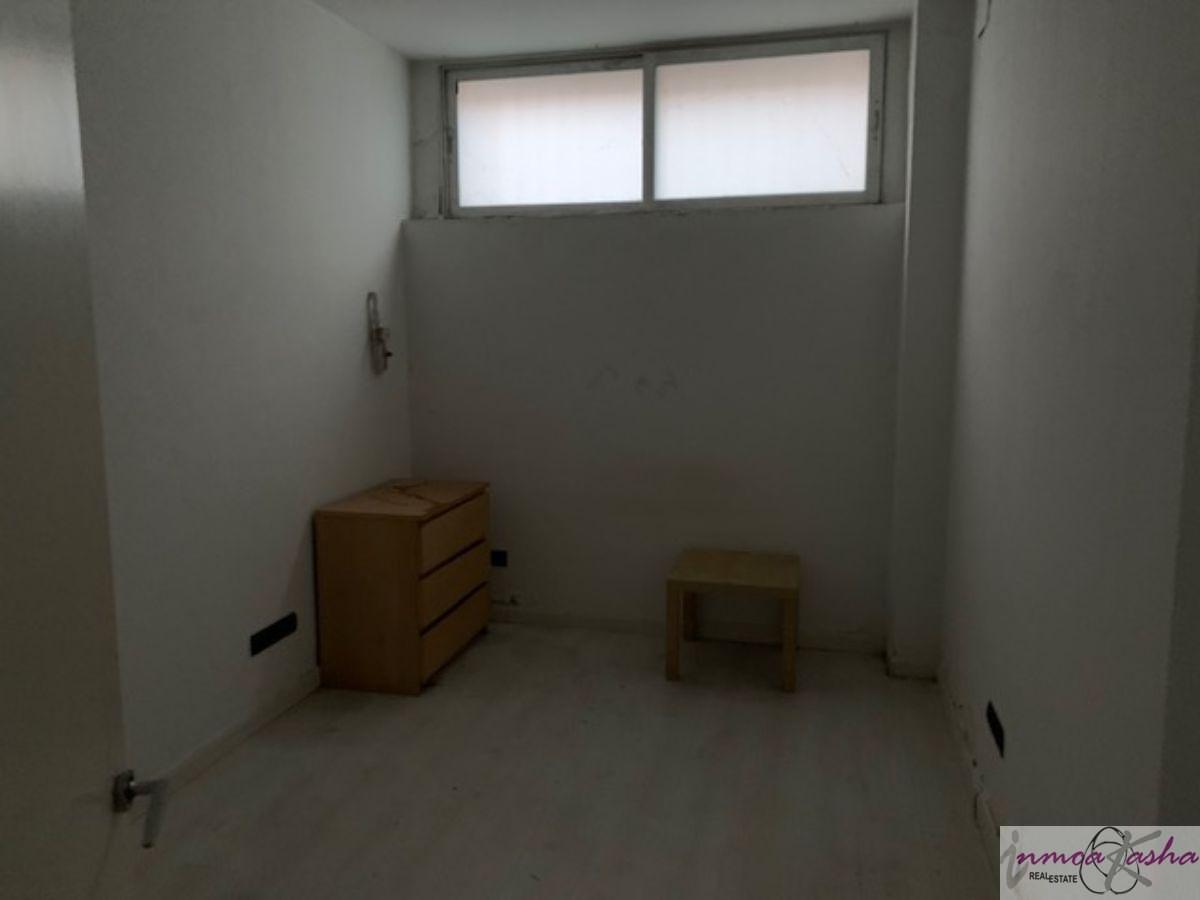 For sale of commercial in Madrid