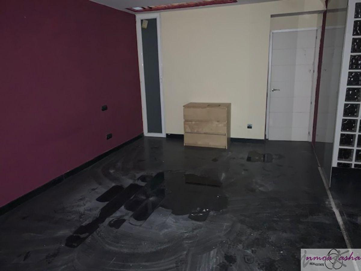 For sale of commercial in Madrid