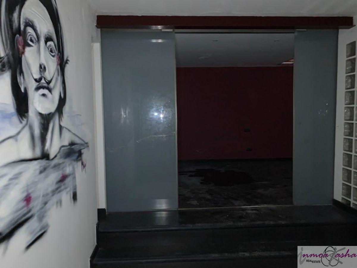 For sale of commercial in Madrid