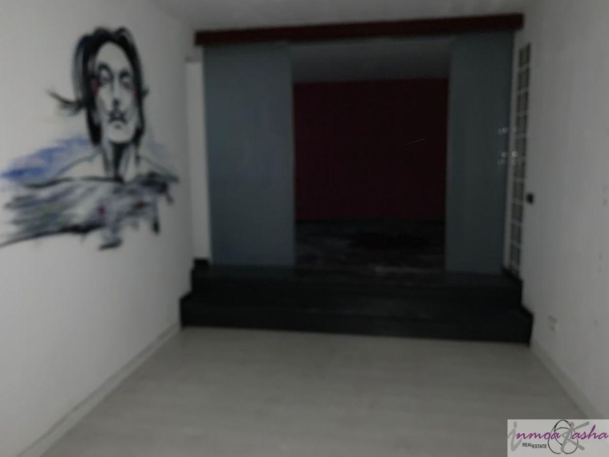 For sale of commercial in Madrid