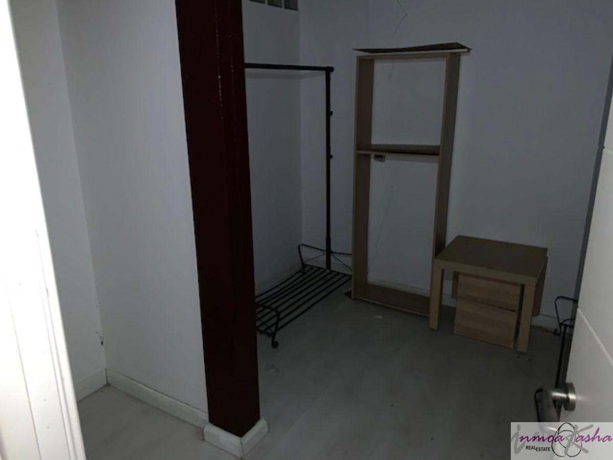 For sale of commercial in Madrid