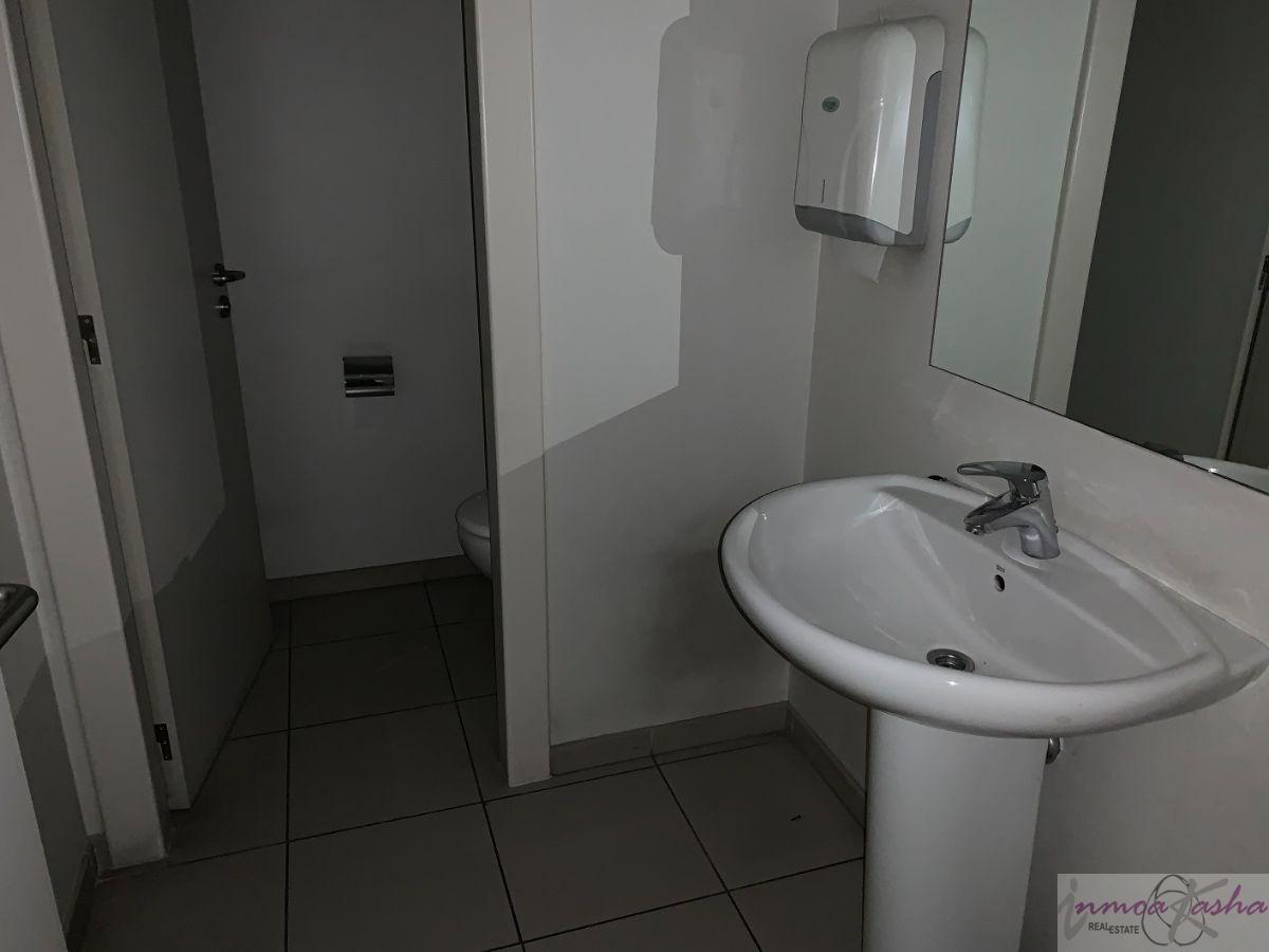 For sale of commercial in Madrid