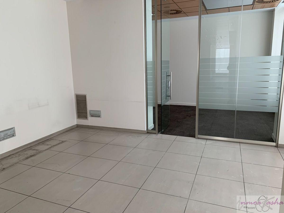 For sale of commercial in Madrid