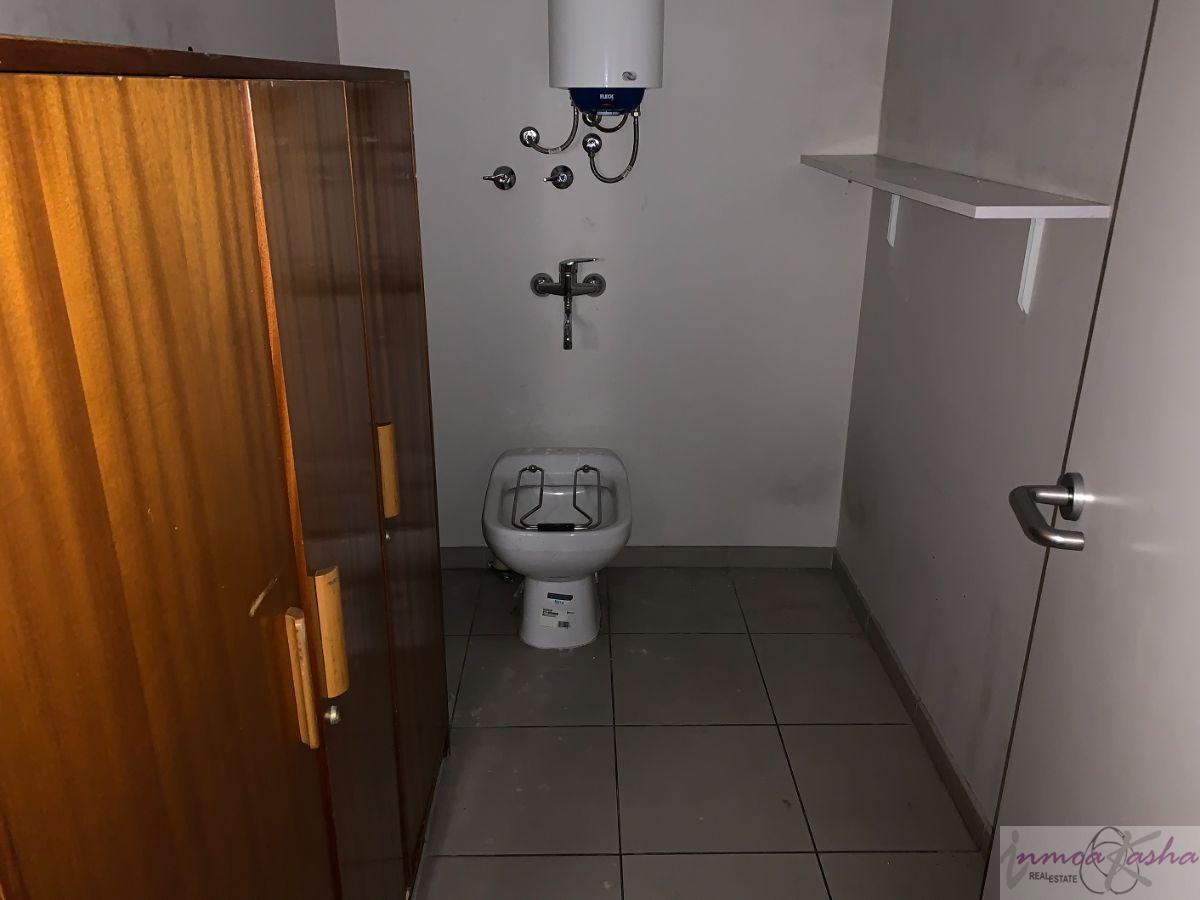 For sale of commercial in Madrid