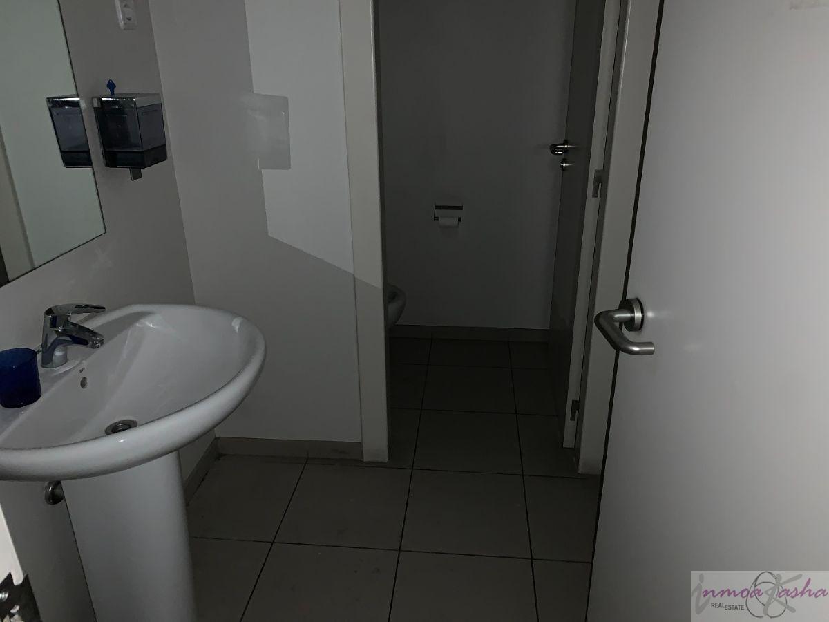 For sale of commercial in Madrid