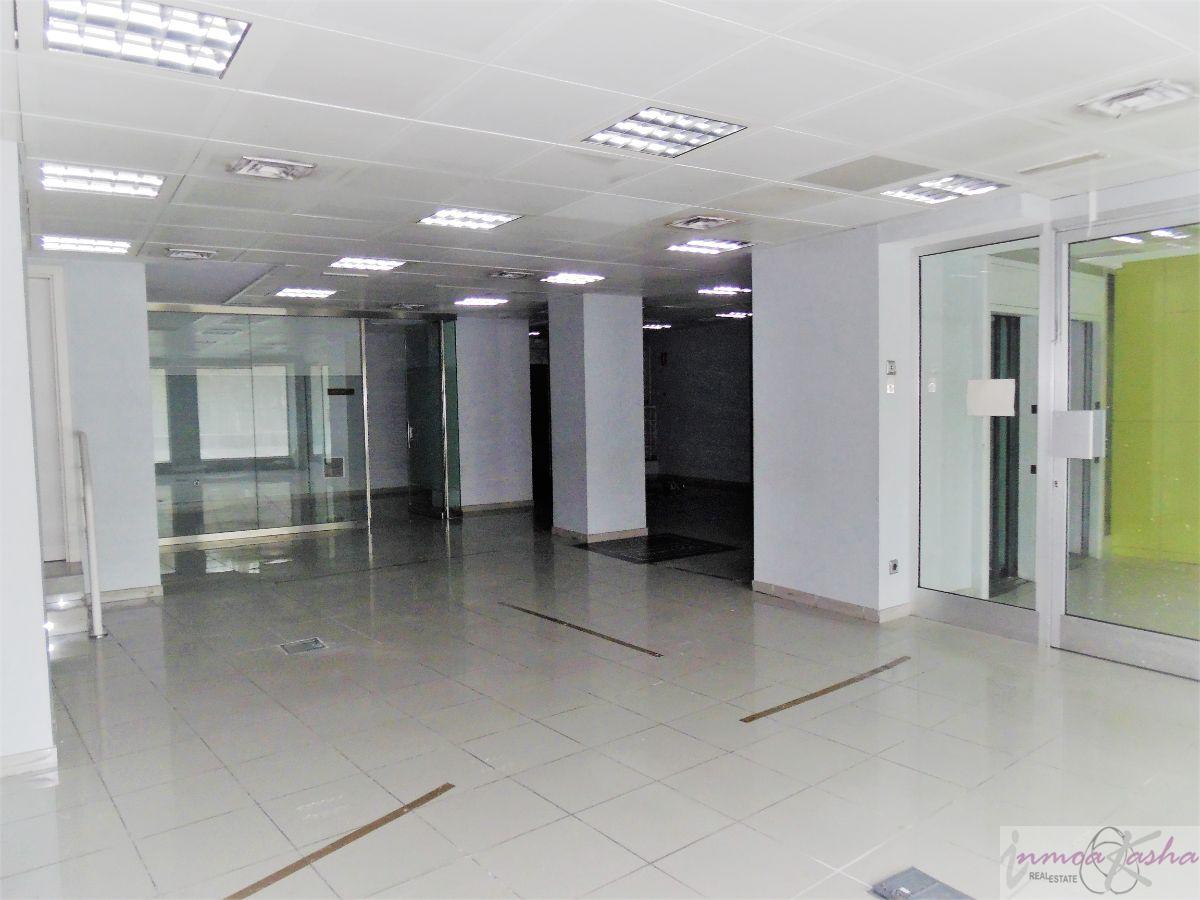 For sale of commercial in Madrid