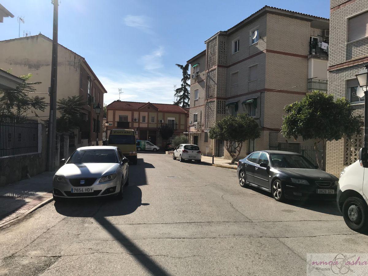 For sale of flat in Aldea del Fresno