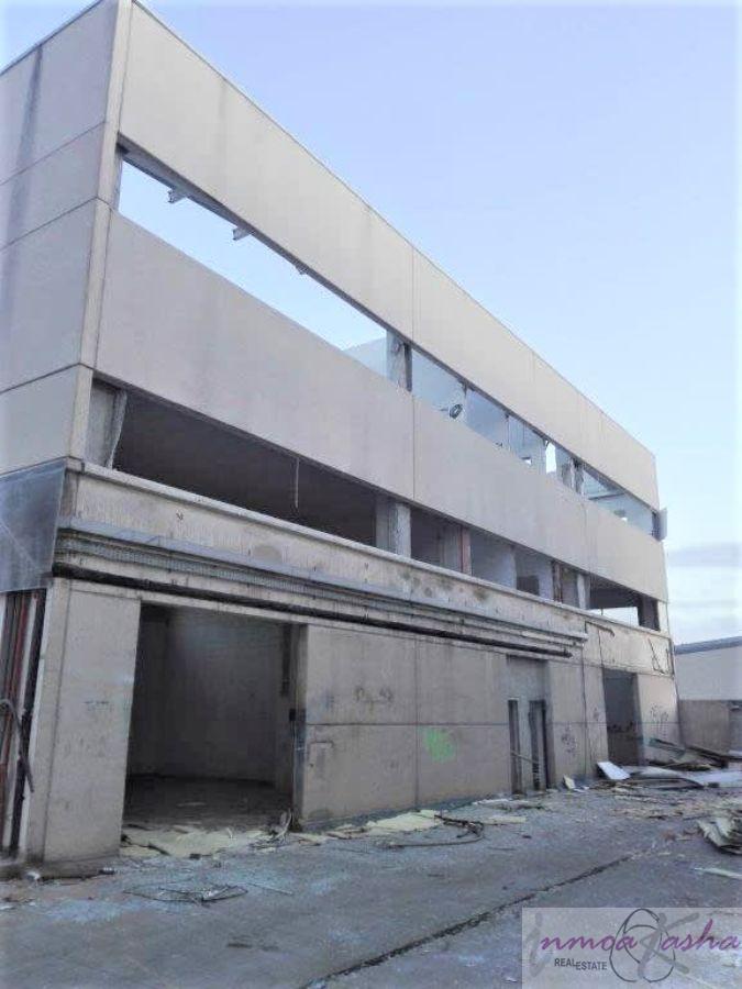 For sale of industrial plant/warehouse in Madrid