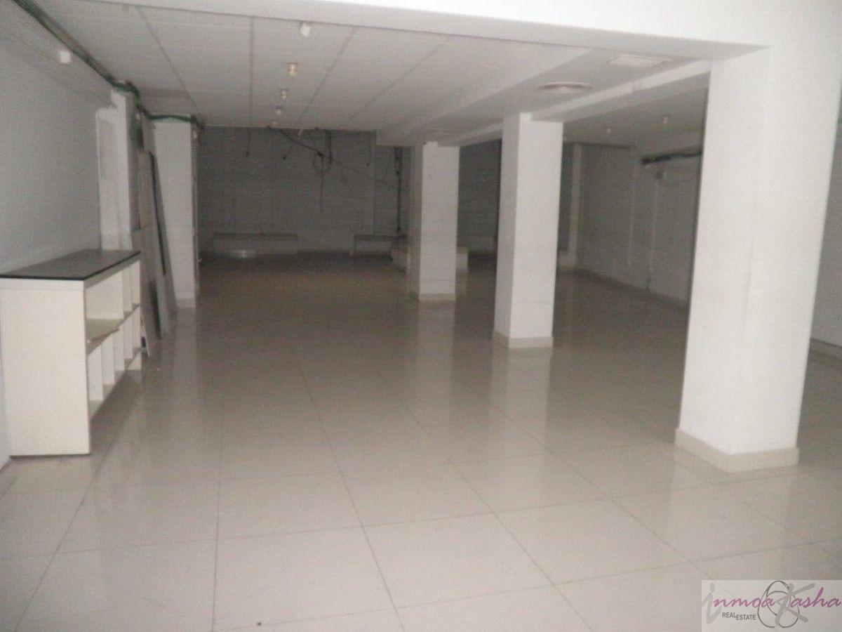For sale of commercial in Madrid