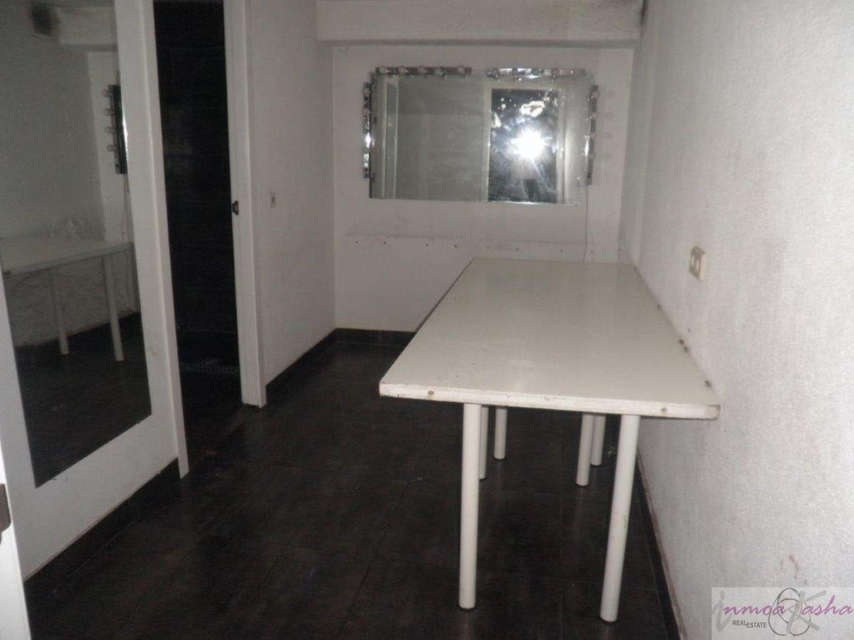 For sale of commercial in Madrid