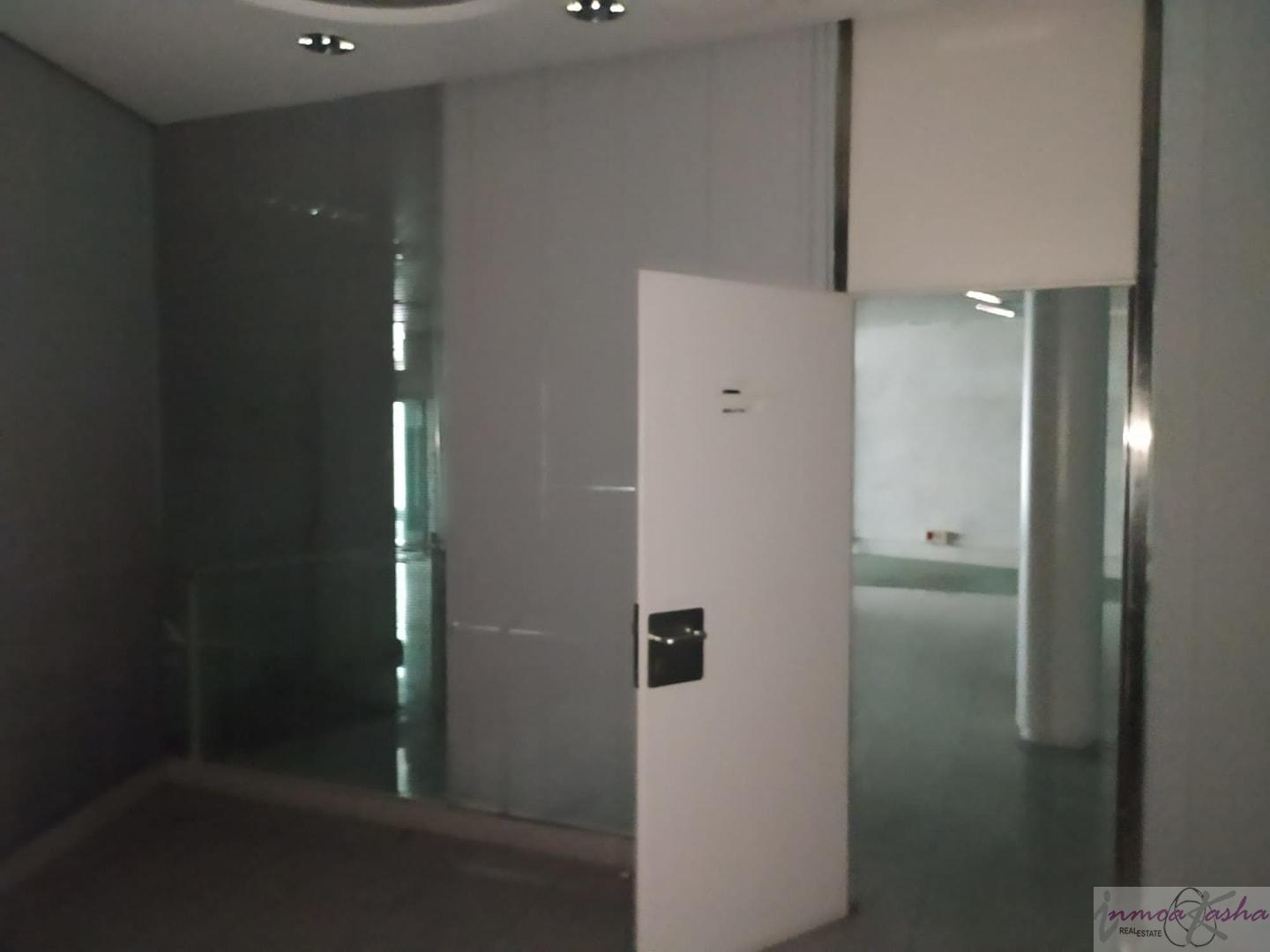 For sale of commercial in Madrid