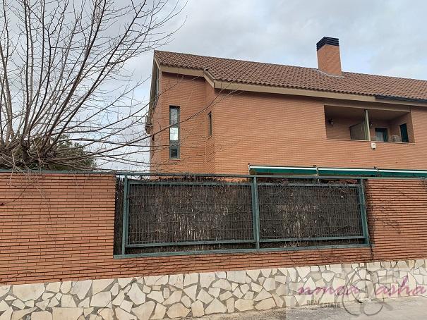 For sale of chalet in Aranjuez