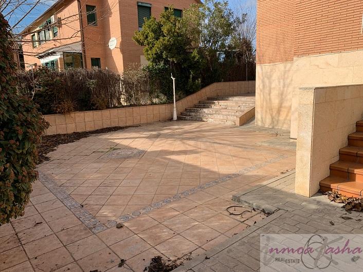 For sale of chalet in Aranjuez