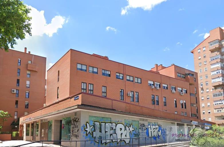 For sale of commercial in Madrid