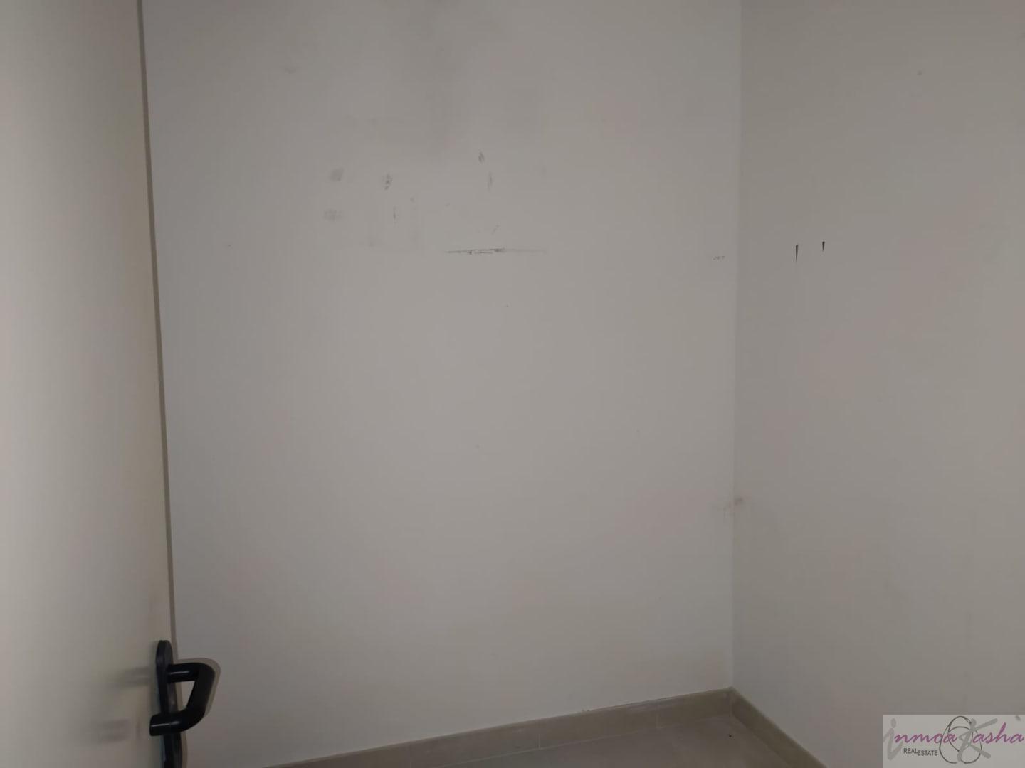 For sale of commercial in Madrid