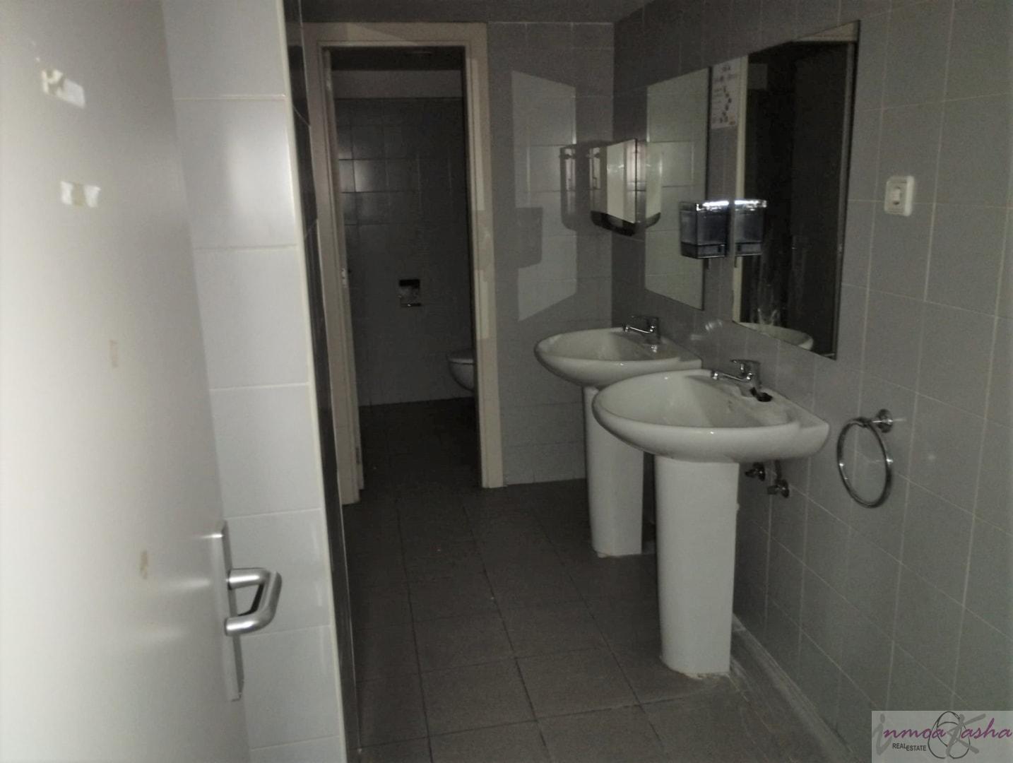 For rent of commercial in Madrid