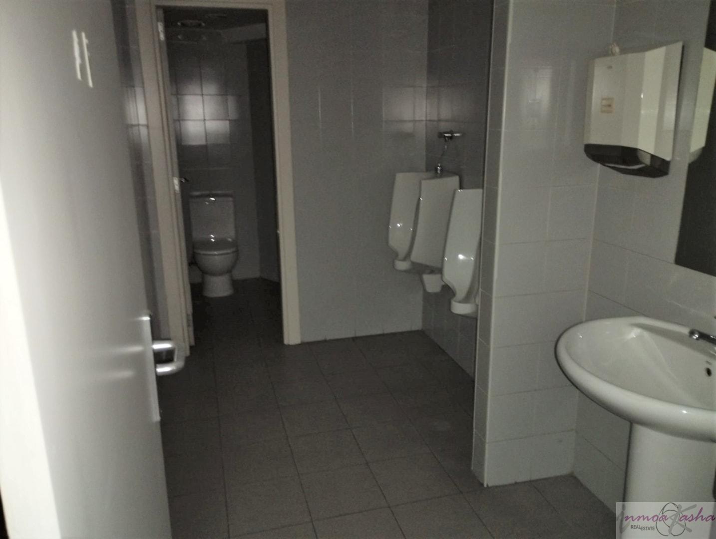 For rent of commercial in Madrid